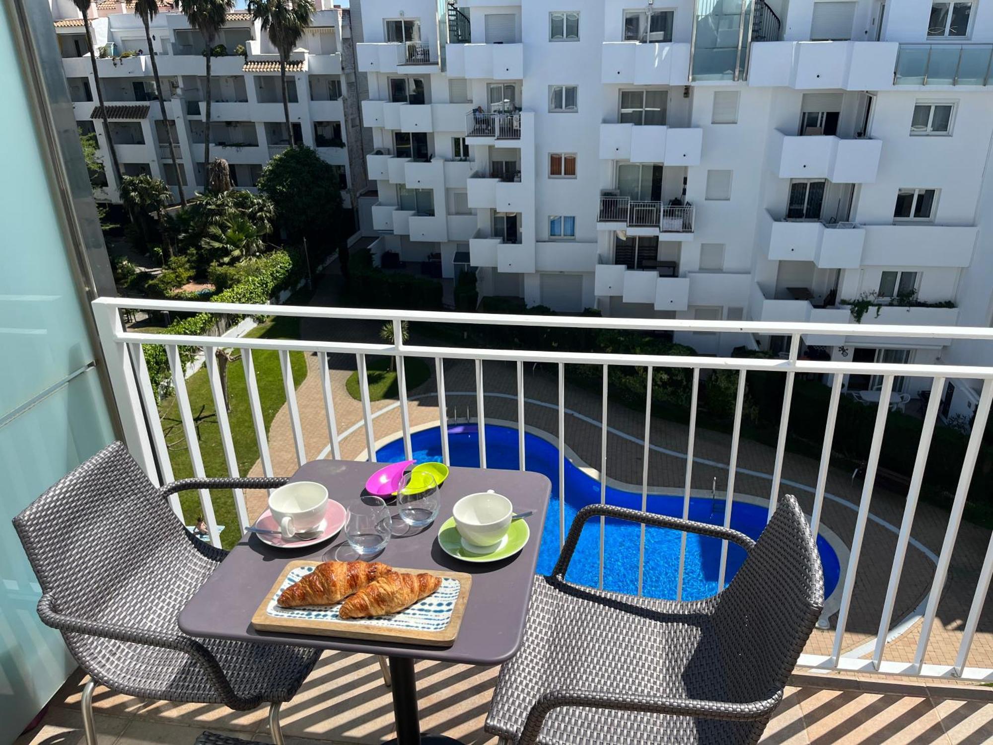 Appartement Avec Terrasse Sur Le Toit Vue Mer Ρόζες Εξωτερικό φωτογραφία